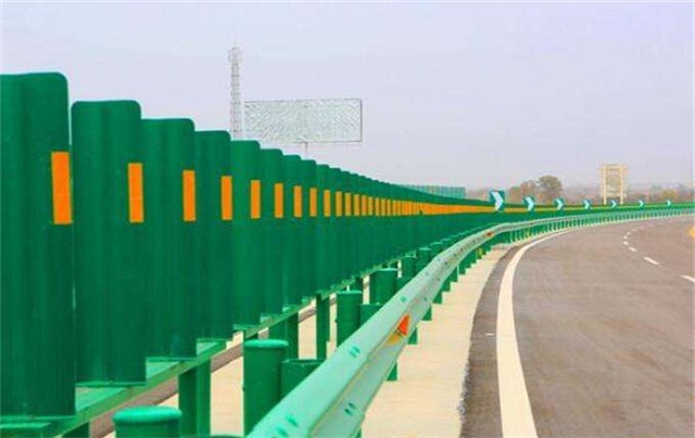 郑州高速公路孔型护栏板